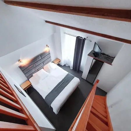 Hotell Les Tilleuls De Pareloup A Salles-Curan