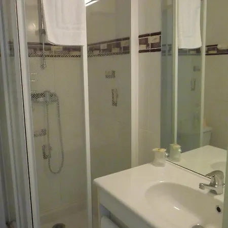 Les Tilleuls De Pareloup A Hotell 2*