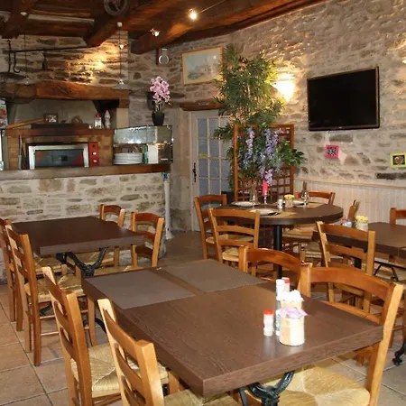 Hotell Les Tilleuls De Pareloup A Salles-Curan