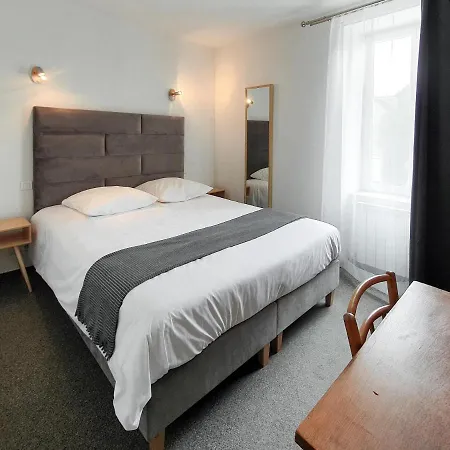 Hotel Les Tilleuls De Pareloup A 2*