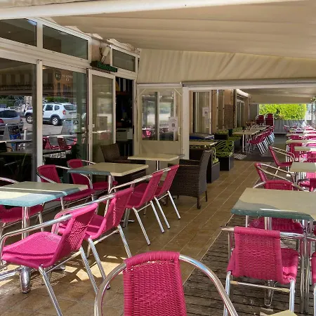 Les Tilleuls De Pareloup A Hotel Salles-Curan