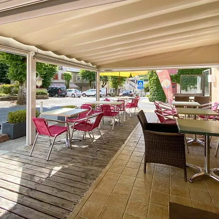 Hotel Les Tilleuls De Pareloup A 2*