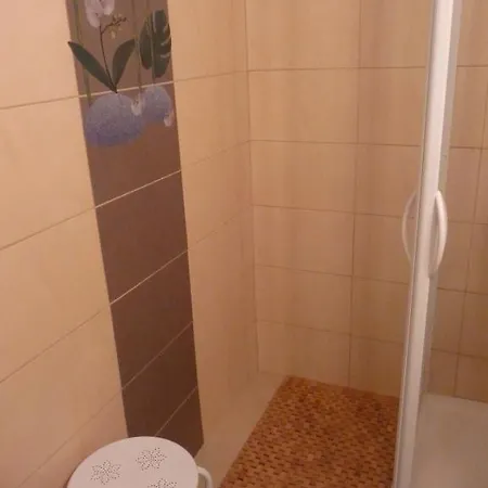 Hotel Les Tilleuls De Pareloup A