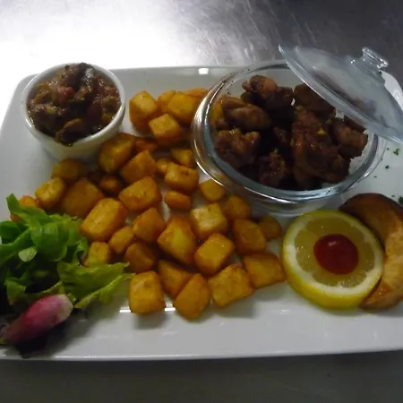 Les Tilleuls De Pareloup A Salles-Curan