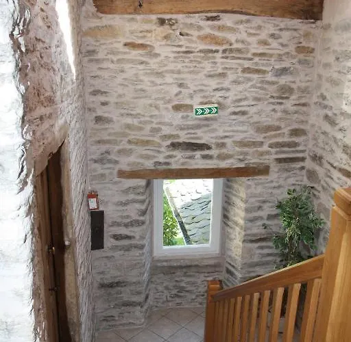 Les Tilleuls De Pareloup A 酒店