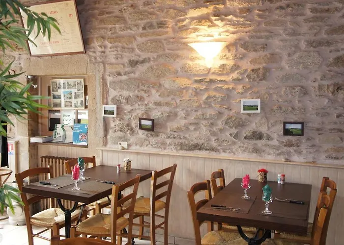 Les Tilleuls De Pareloup à Hotel